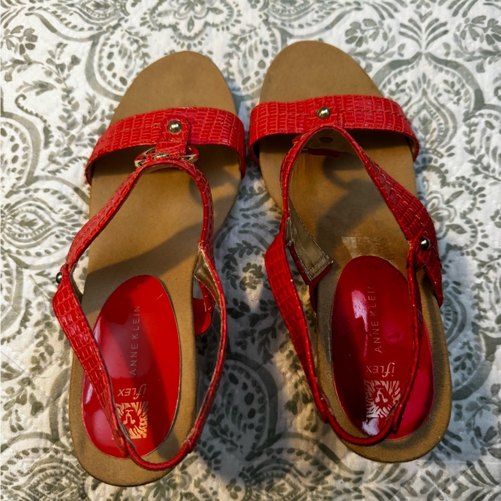 NWT Anne Klein iFlex Red Wedge Sandals - Picture 5 of 8